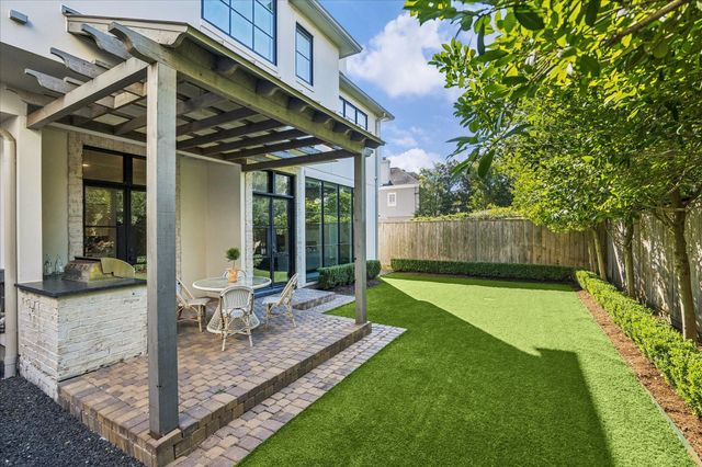 6414 Mercer Street, West University Place, TX 77005