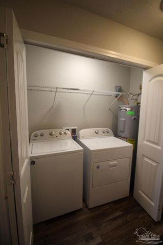 150 S Crow Rd 1501, Pensacola, FL 32506