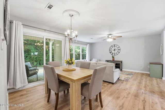 906 Cedar Court, Aberdeen, NC 28315