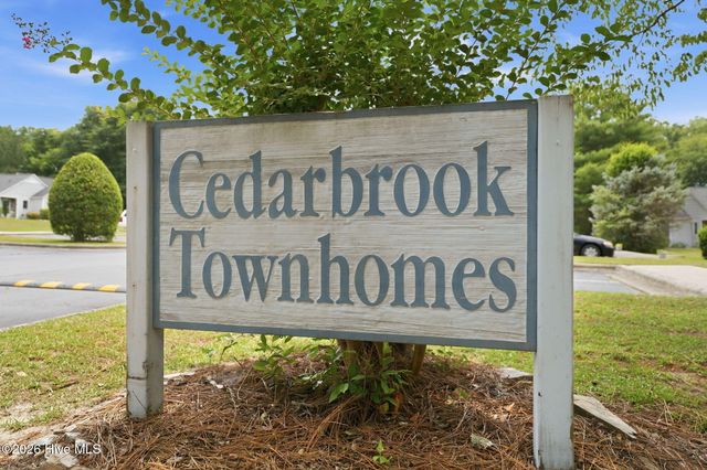 906 Cedar Court, Aberdeen, NC 28315