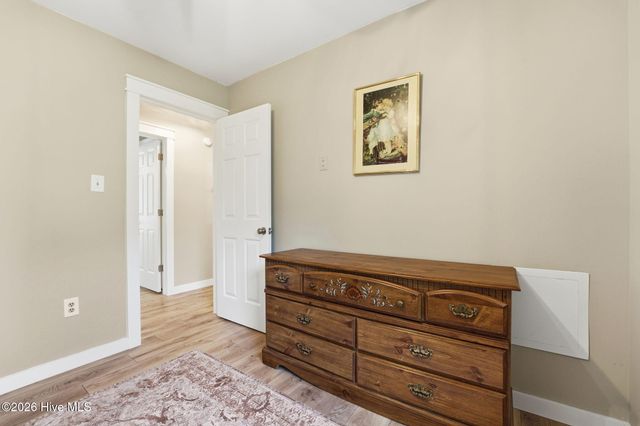 906 Cedar Court, Aberdeen, NC 28315