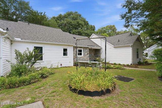 906 Cedar Court, Aberdeen, NC 28315