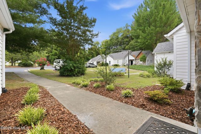 906 Cedar Court, Aberdeen, NC 28315