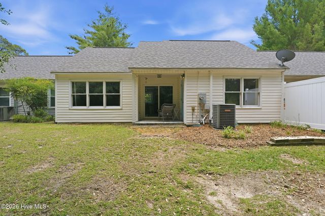 906 Cedar Court, Aberdeen, NC 28315