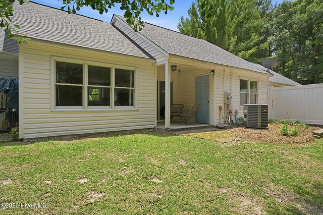 906 Cedar Court, Aberdeen, NC 28315