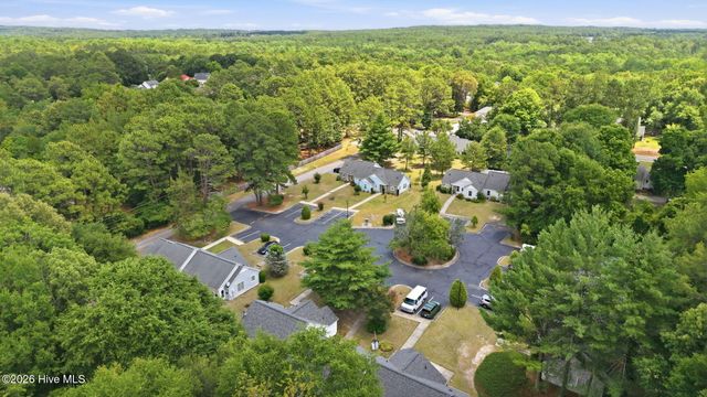 906 Cedar Court, Aberdeen, NC 28315