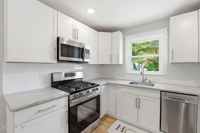 906 Cedar Court, Aberdeen, NC 28315