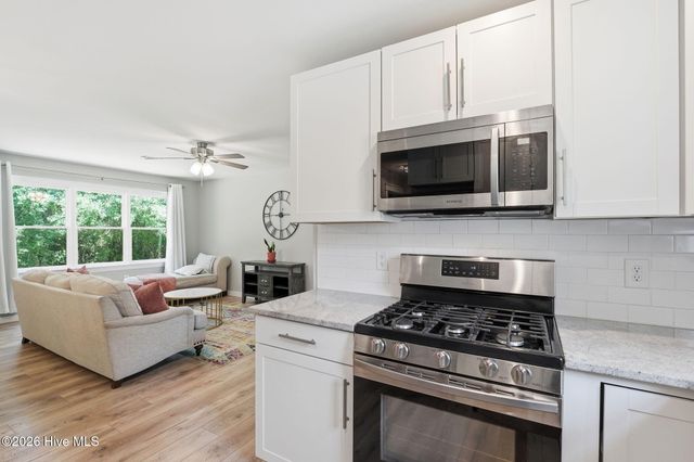 906 Cedar Court, Aberdeen, NC 28315