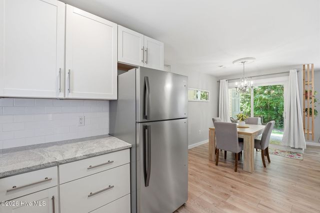 906 Cedar Court, Aberdeen, NC 28315