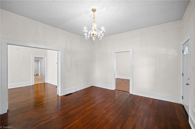 2360 N Patterson Avenue, Winston-salem, NC 27105