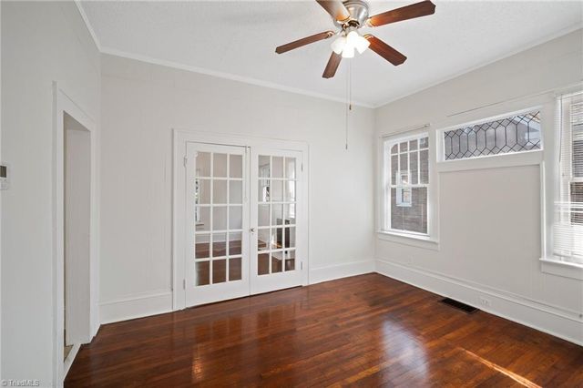 2360 N Patterson Avenue, Winston-salem, NC 27105