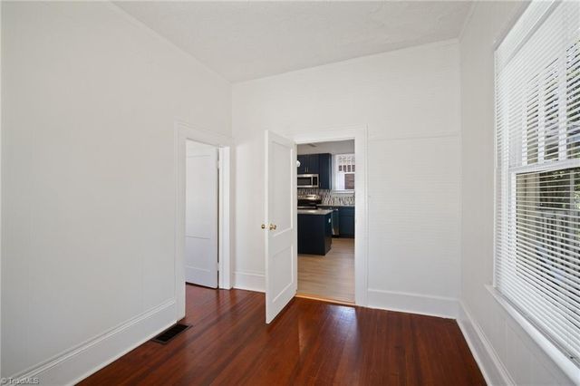 2360 N Patterson Avenue, Winston-salem, NC 27105