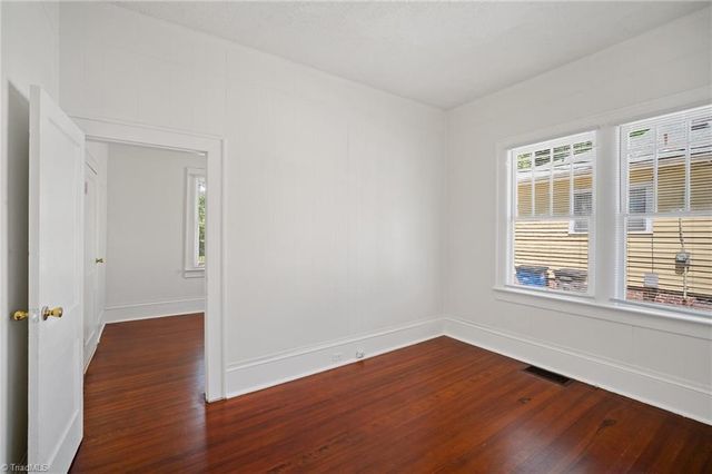2360 N Patterson Avenue, Winston-salem, NC 27105