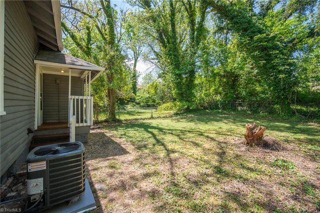 2360 N Patterson Avenue, Winston-salem, NC 27105