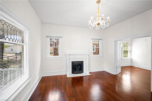 2360 N Patterson Avenue, Winston-salem, NC 27105
