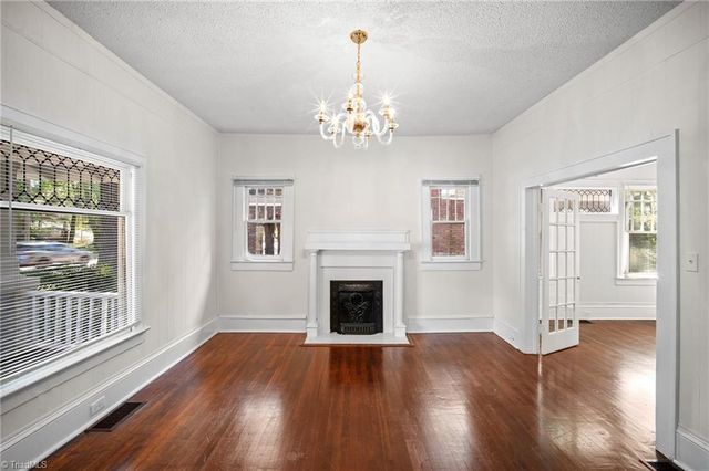 2360 N Patterson Avenue, Winston-salem, NC 27105