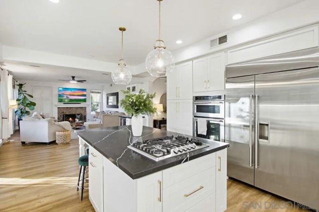2327 Orchard View Ln, Escondido, CA 92027