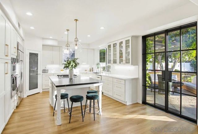 2327 Orchard View Ln, Escondido, CA 92027