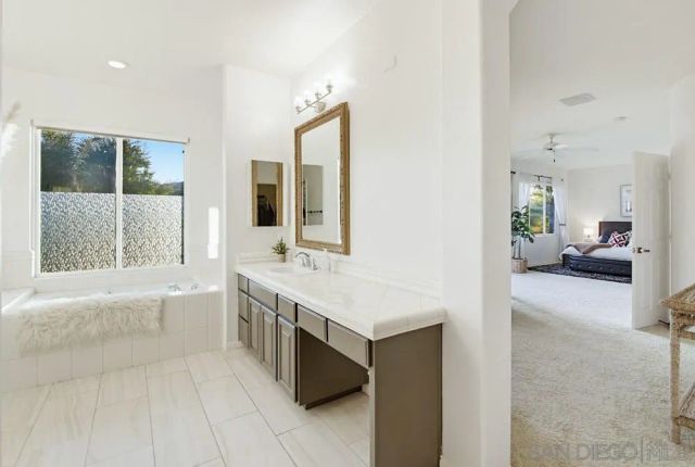 2327 Orchard View Ln, Escondido, CA 92027
