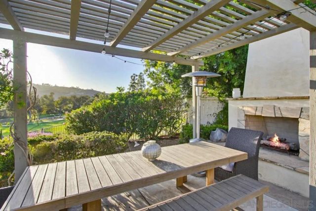 2327 Orchard View Ln, Escondido, CA 92027