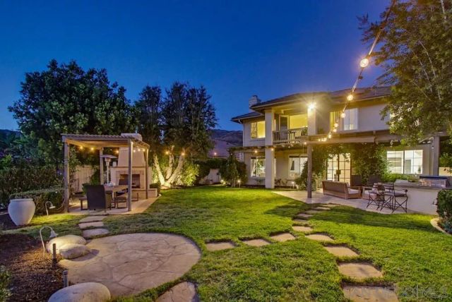 2327 Orchard View Ln, Escondido, CA 92027