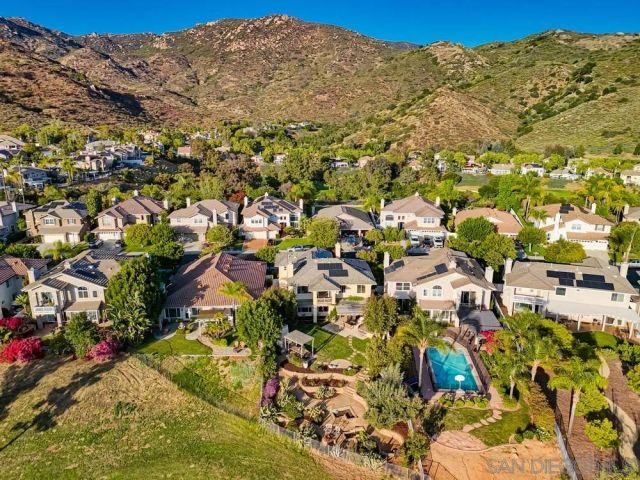 2327 Orchard View Ln, Escondido, CA 92027