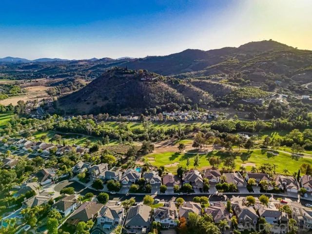 2327 Orchard View Ln, Escondido, CA 92027