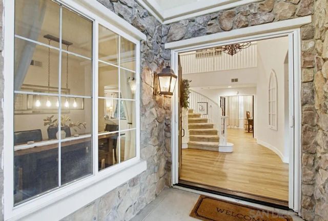 2327 Orchard View Ln, Escondido, CA 92027