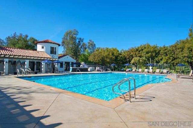 2327 Orchard View Ln, Escondido, CA 92027