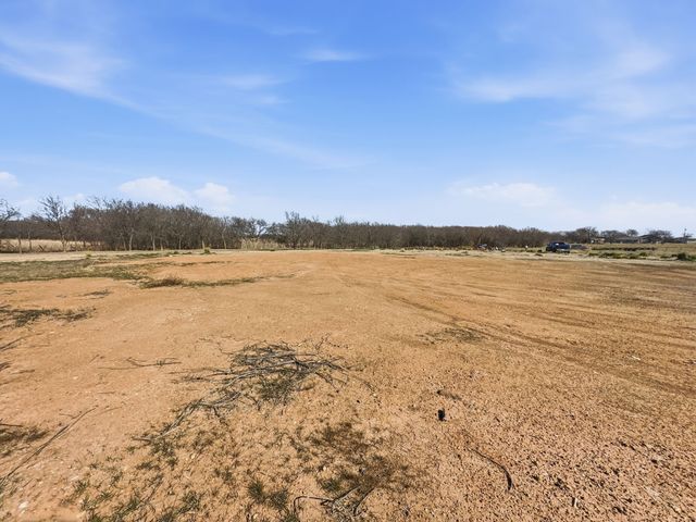 11106 FM 1173, Krum, TX 76249