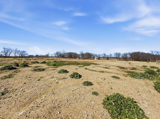 11106 FM 1173, Krum, TX 76249