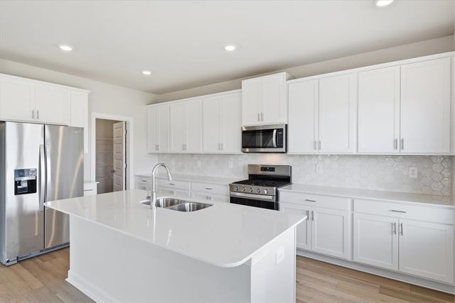 1545 Erindale Drive, Wellford, SC 29385
