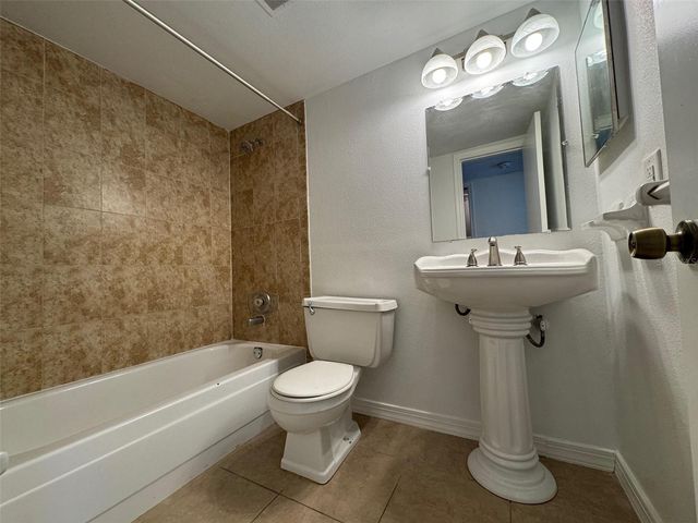 1000 W PAR STREET 12, Orlando, FL 32804