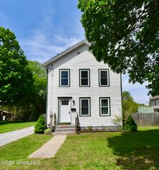 4 Henry Street, Glens Falls, NY 12801