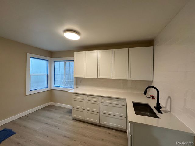 1338 HELEN Street, Inkster, MI 48141