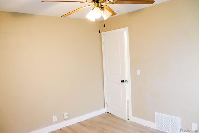 1338 HELEN Street, Inkster, MI 48141