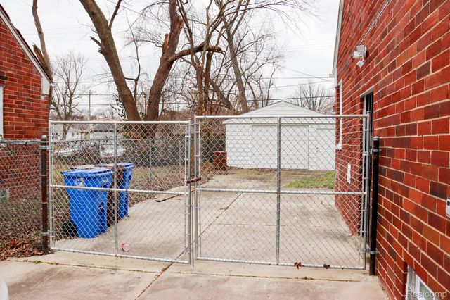 1338 HELEN Street, Inkster, MI 48141