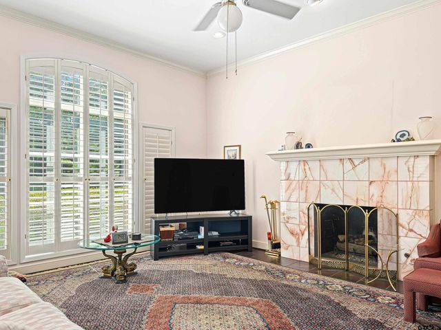 1700 Clubview Drive, Tyler, TX 75701