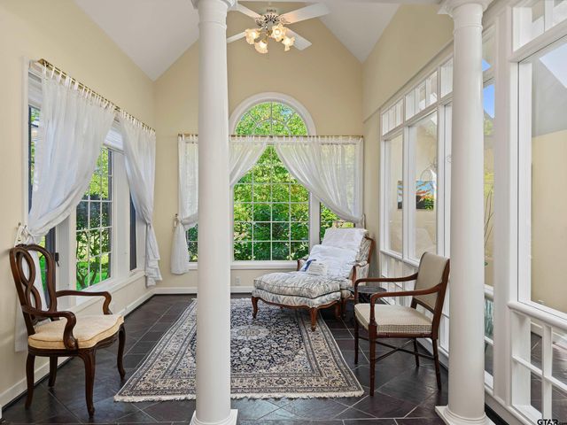 1700 Clubview Drive, Tyler, TX 75701