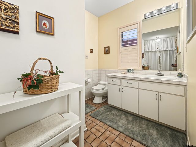 1700 Clubview Drive, Tyler, TX 75701