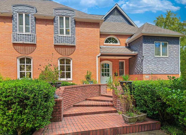 1700 Clubview Drive, Tyler, TX 75701