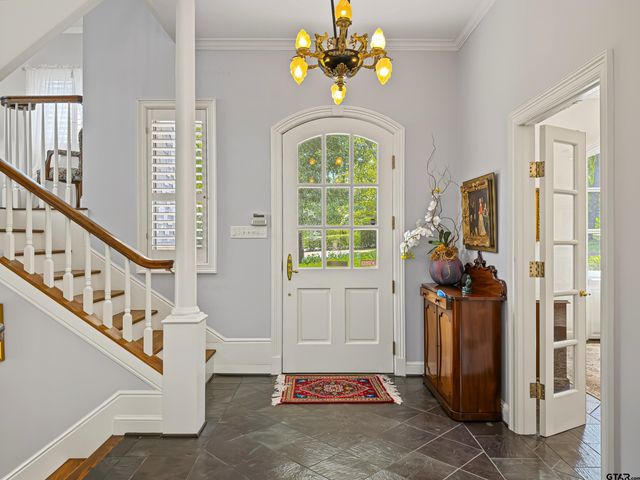 1700 Clubview Drive, Tyler, TX 75701