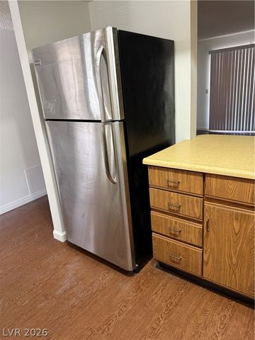 3823 South Maryland Parkway T5, Las Vegas, NV 89119