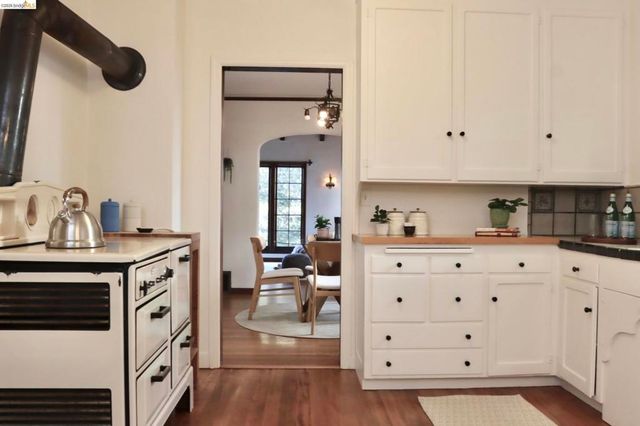 385 385 Vermont Ave, Berkeley, CA 94707