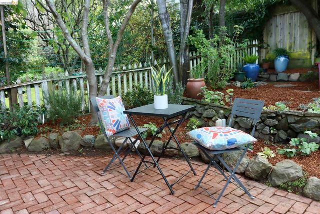 385 385 Vermont Ave, Berkeley, CA 94707