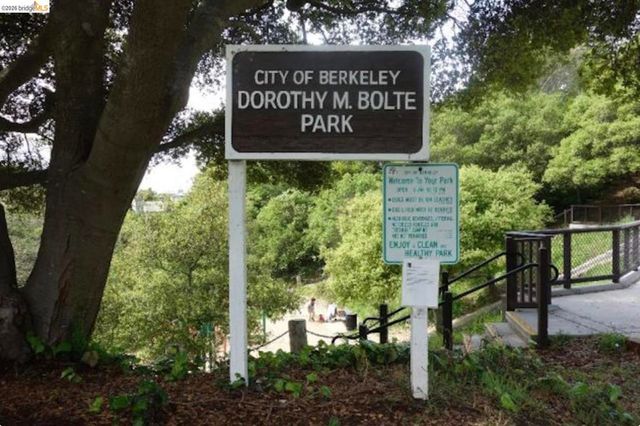 385 385 Vermont Ave, Berkeley, CA 94707