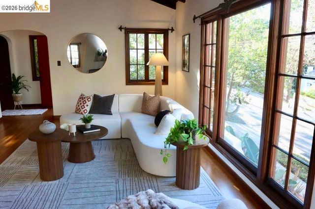 385 385 Vermont Ave, Berkeley, CA 94707