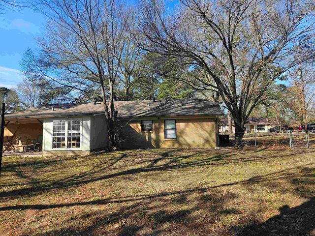 16455 Red Fern Rd, Tyler, TX 75703