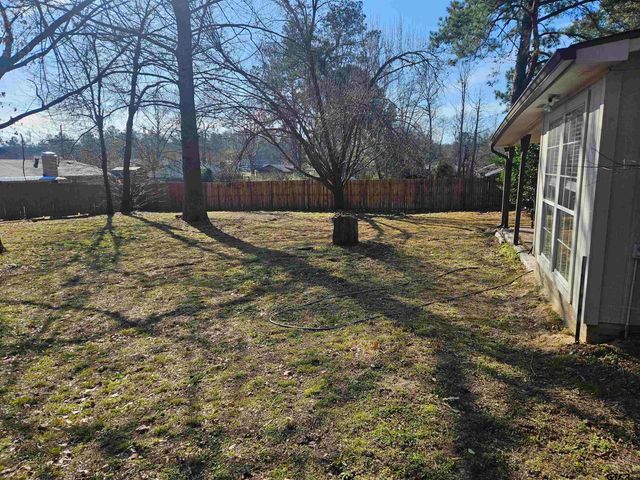 16455 Red Fern Rd, Tyler, TX 75703