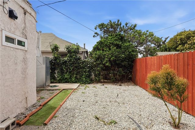 3101 W 60th, Los Angeles, CA 90043